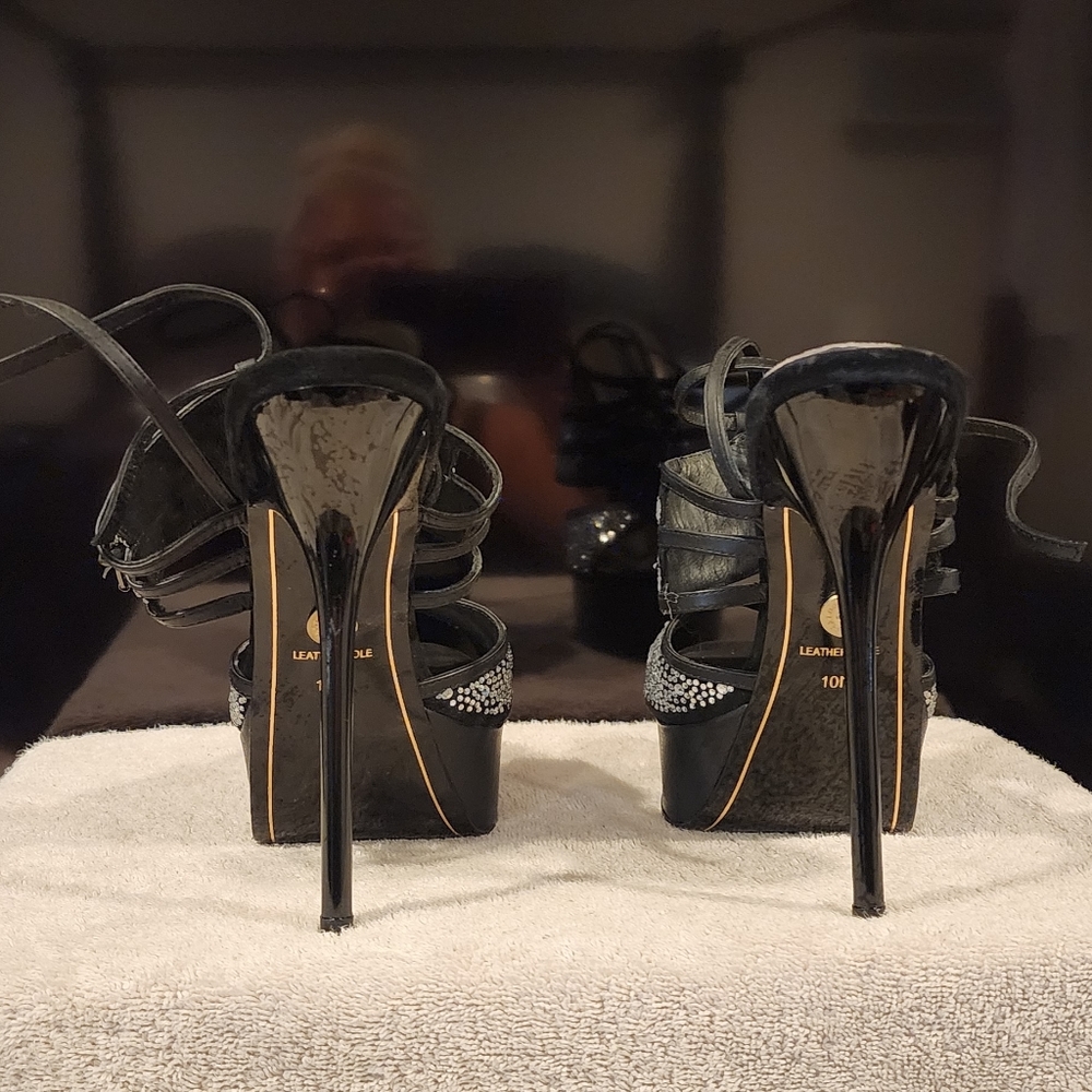 Heels - Picture 3 of 5